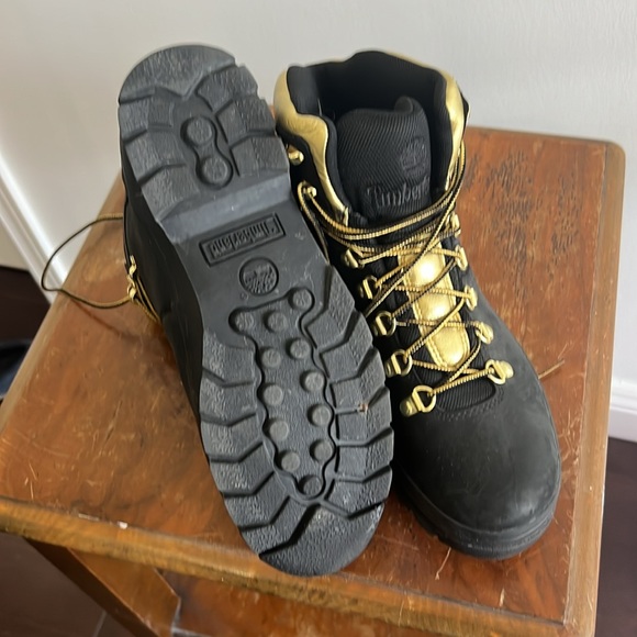 Timberland Boots .  Size 9 - Picture 4 of 4